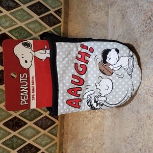 2 pk Peanuts Charlie Brown Lucy Football mini mitts NWT